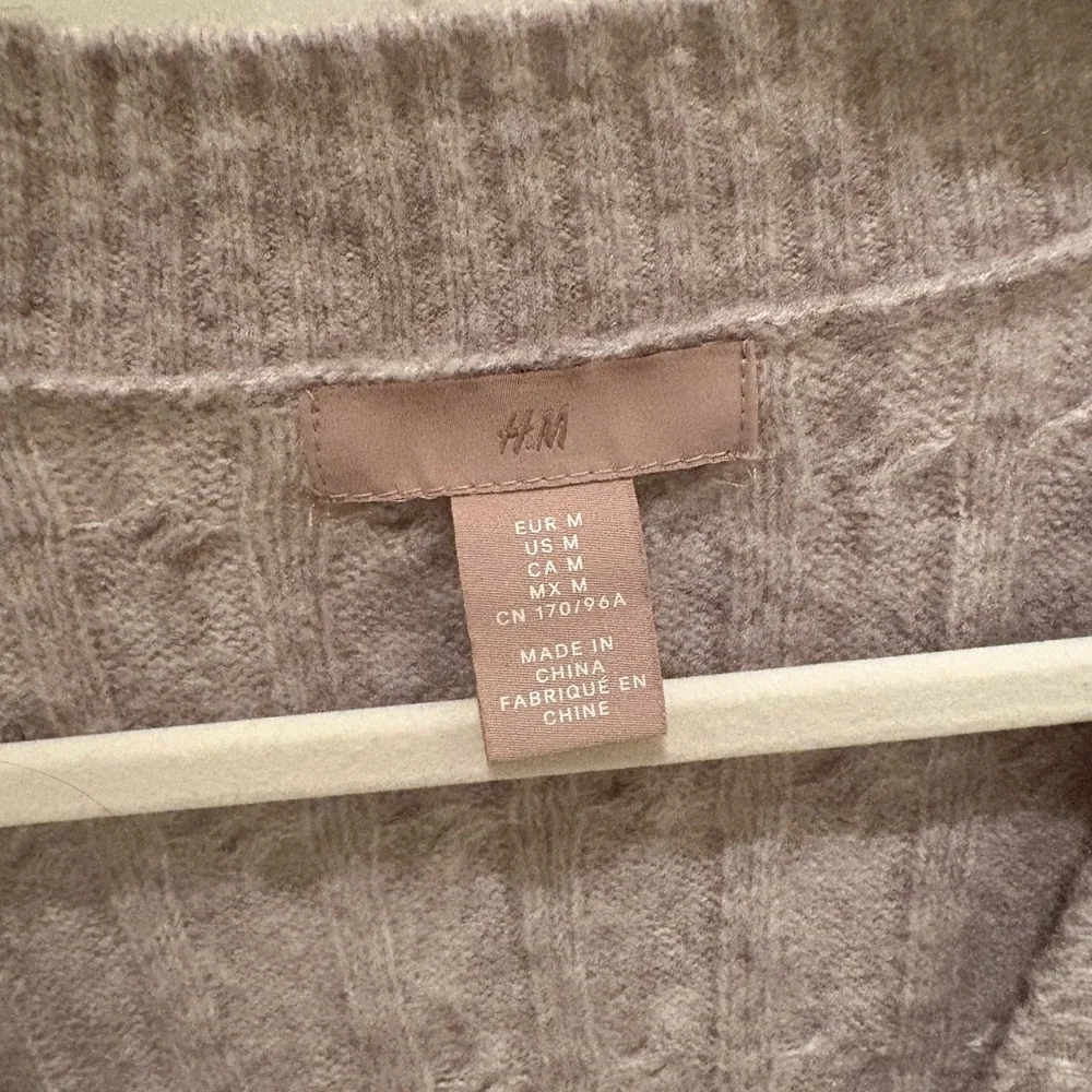 H&M Light Gray Cable Knit Button-Up Cardigan - Picture 6 of 7